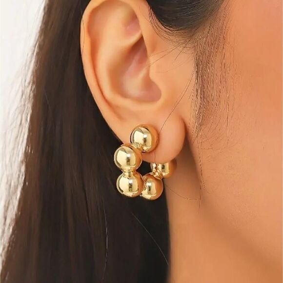 Geometric Sphere Ball C-Shaped Earrings Gold or Silver Tone - Picture 8 of 8